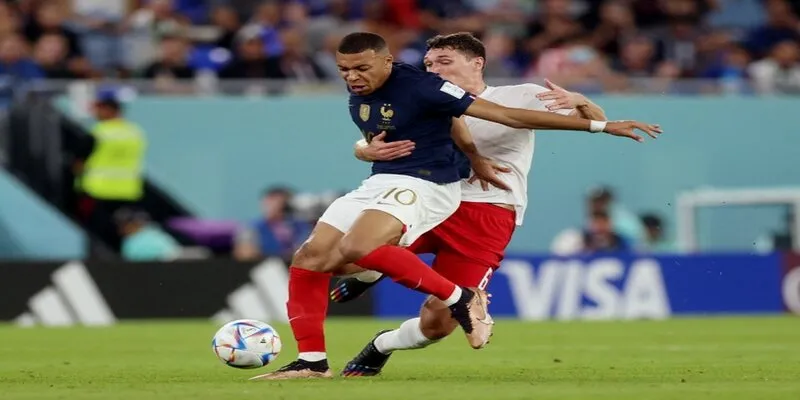 Mbappe ưu thế những pha tranh chấp trong trận Pháp vs Ba Lan sắp tới